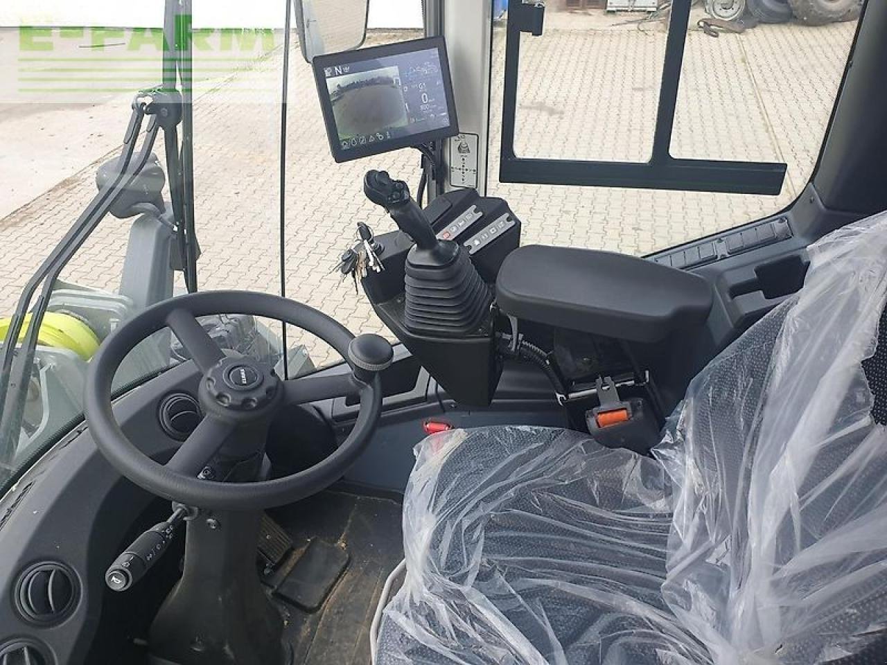 Traktor tip CLAAS xerion 4200 trac vc + rtk, Gebrauchtmaschine in NEUENDORF AM SPECK (Poză 7)