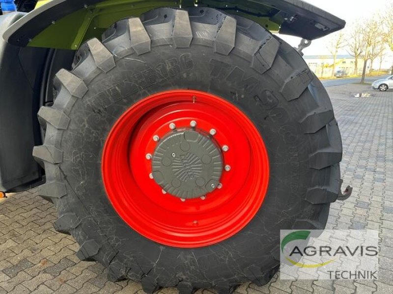 Traktor van het type CLAAS XERION 4200 TRAC VC, Gebrauchtmaschine in Meppen (Foto 15)