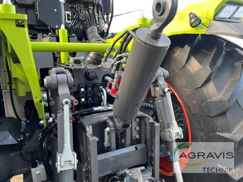 Traktor van het type CLAAS XERION 4200 TRAC VC, Gebrauchtmaschine in Meppen (Foto 9)