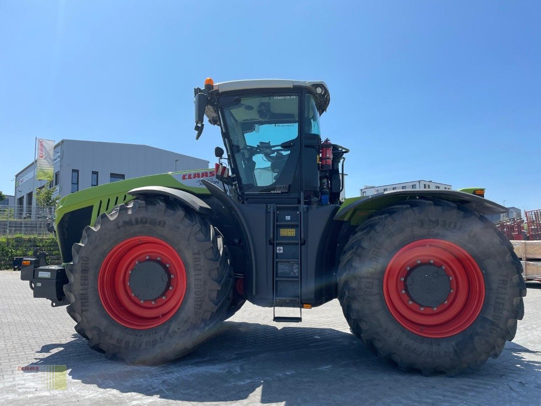 Traktor des Typs CLAAS Xerion 4200 Trac VC, Gebrauchtmaschine in Reinheim (Bild 5)