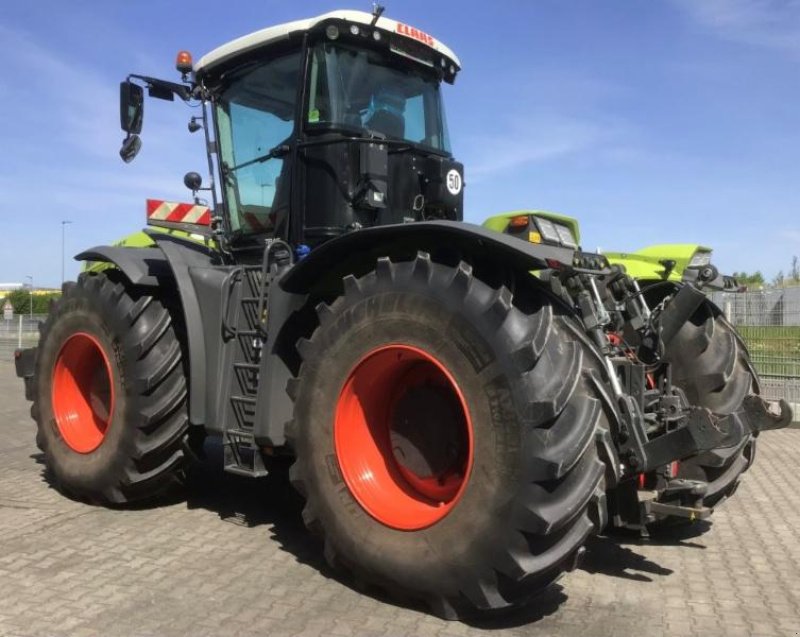 Traktor des Typs CLAAS XERION 4200 TRAC, Gebrauchtmaschine in Landsberg (Bild 9)