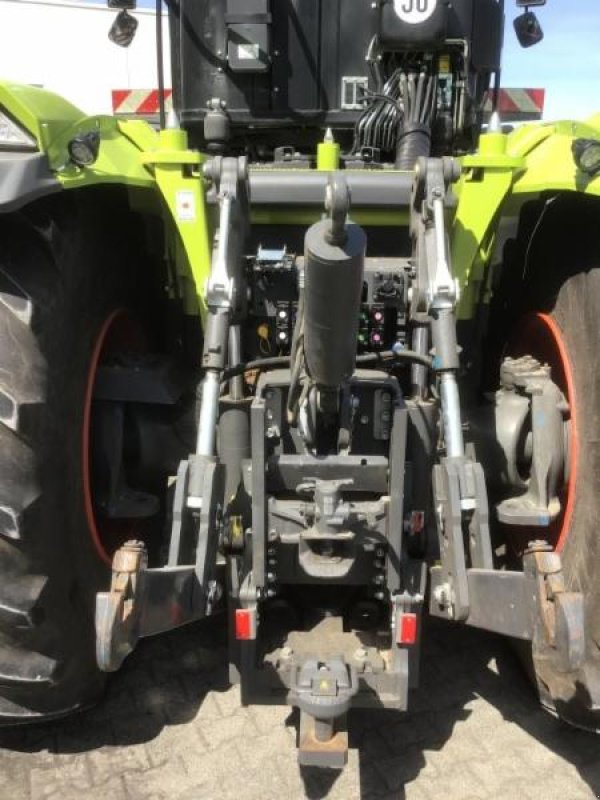 Traktor des Typs CLAAS XERION 4200 TRAC, Gebrauchtmaschine in Landsberg (Bild 8)