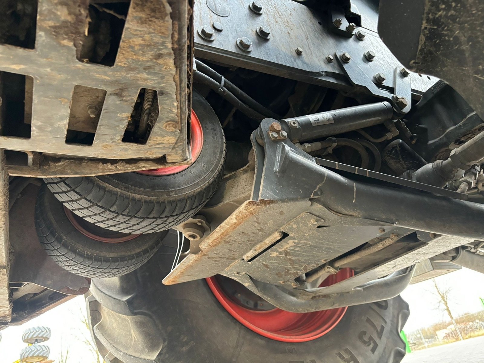 Traktor du type CLAAS Xerion 4200 Trac, Gebrauchtmaschine en Bad Oldesloe (Photo 9)