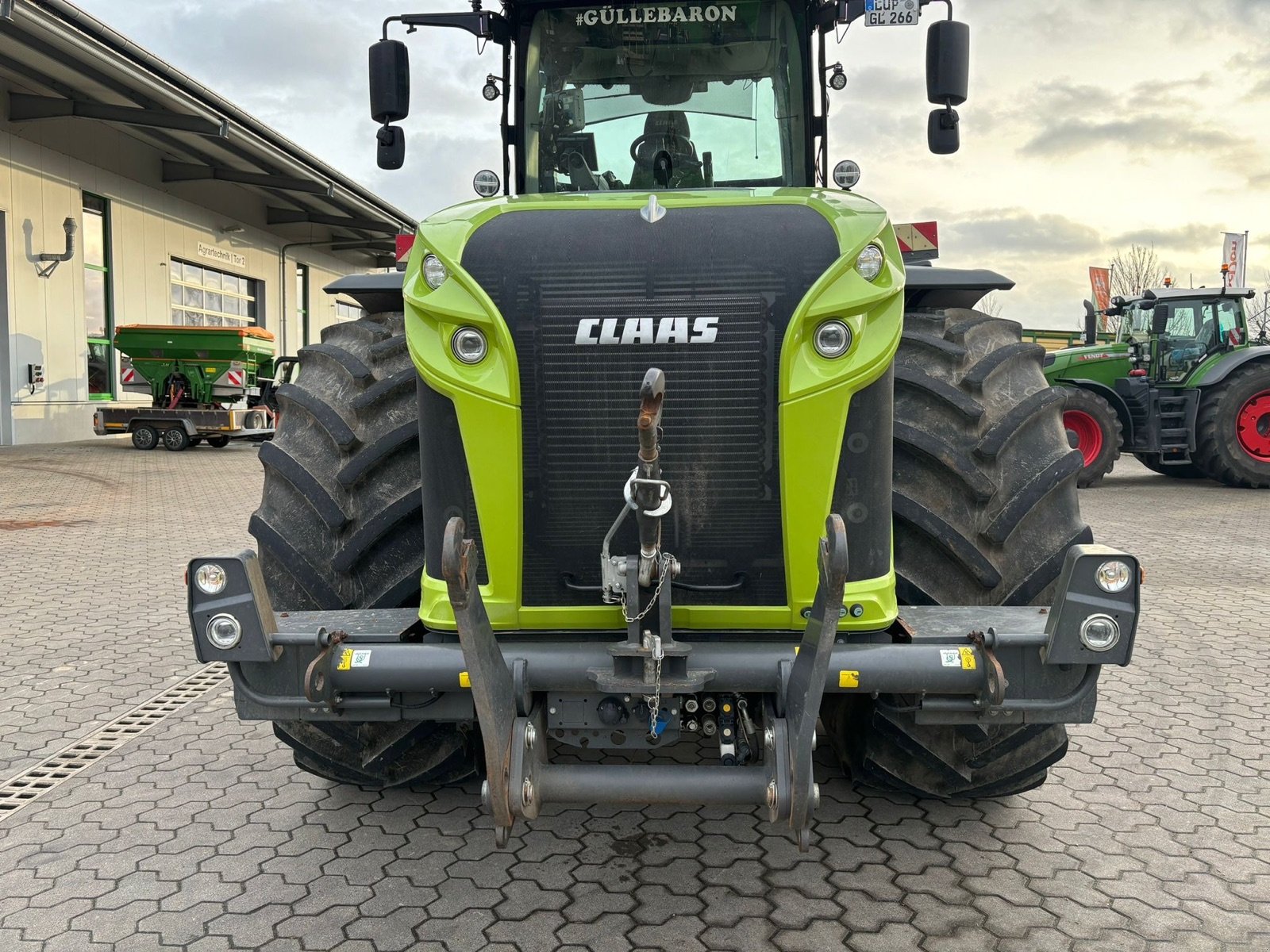 Traktor типа CLAAS Xerion 4200 Trac, Gebrauchtmaschine в Bad Oldesloe (Фотография 5)