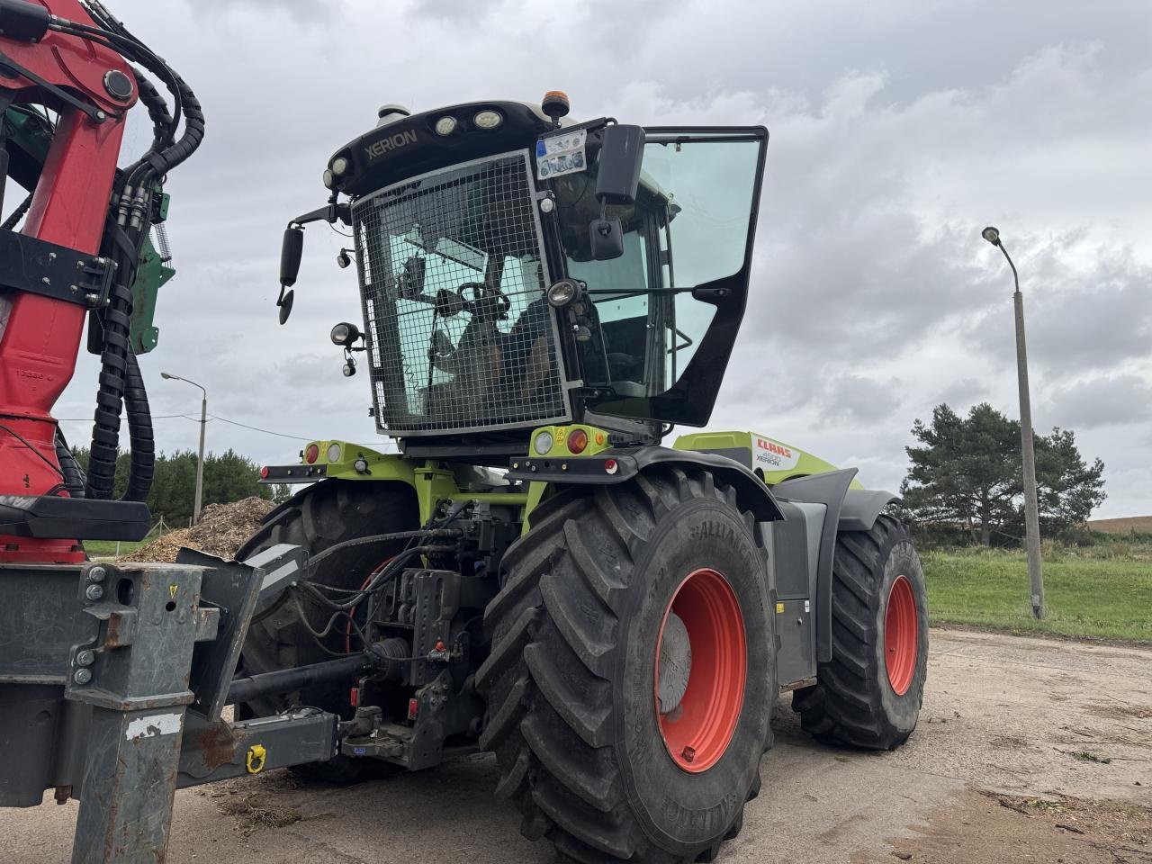 Traktor del tipo CLAAS Xerion 4500 Trac VC -Motor NEU, Gebrauchtmaschine en Könnern (Imagen 1)