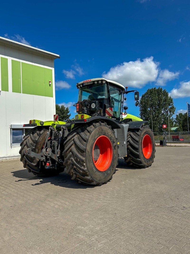 Traktor от тип CLAAS Xerion 4500 Trac VC, Gebrauchtmaschine в Rhinow (Снимка 12)