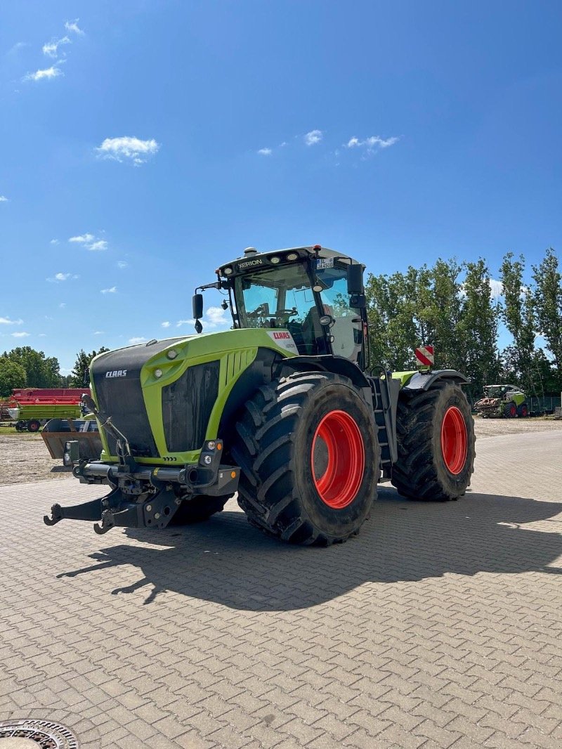 Traktor от тип CLAAS Xerion 4500 Trac VC, Gebrauchtmaschine в Rhinow (Снимка 1)
