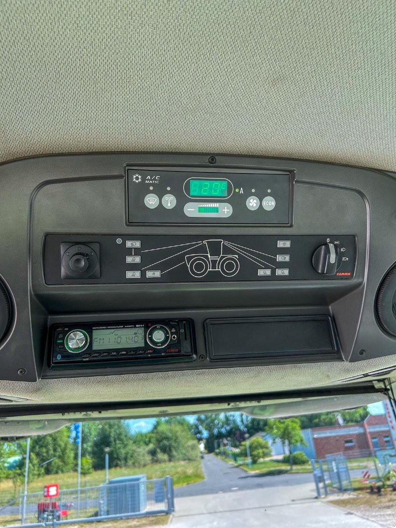 Traktor от тип CLAAS Xerion 4500 Trac VC, Gebrauchtmaschine в Rhinow (Снимка 14)