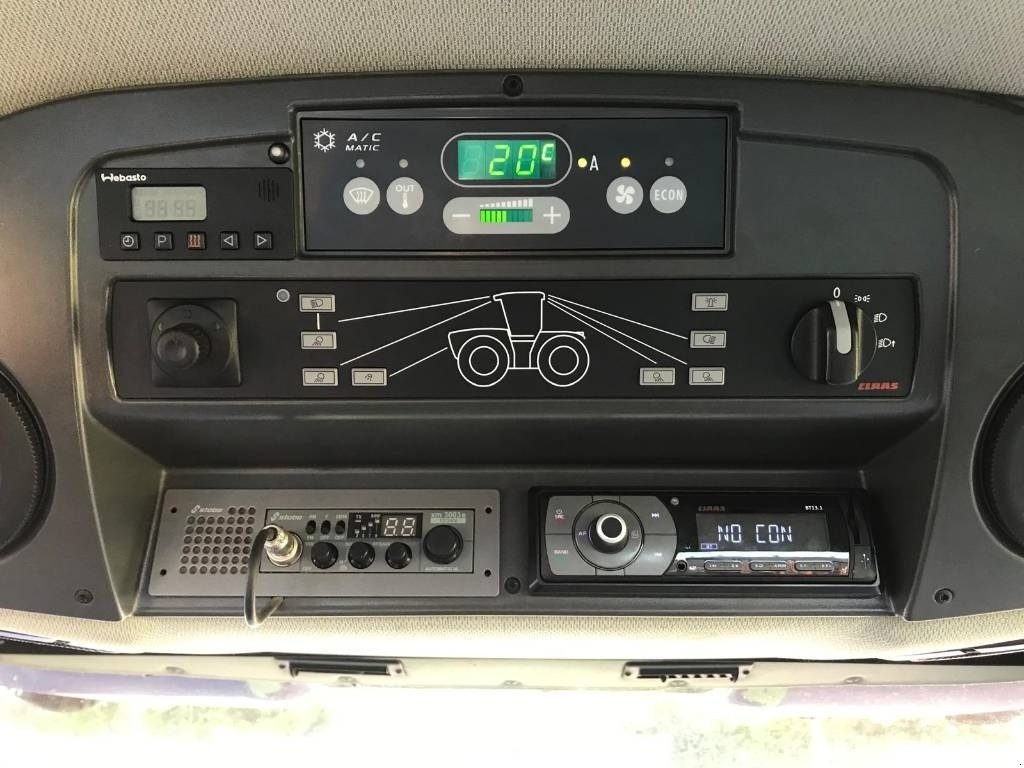 Traktor of the type CLAAS XERION 4500 VC, Gebrauchtmaschine in Kolding (Picture 13)