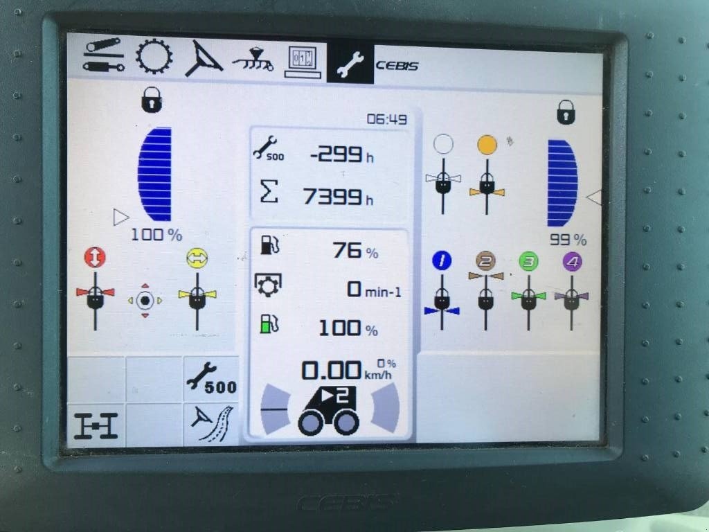 Traktor of the type CLAAS XERION 4500 VC, Gebrauchtmaschine in Kolding (Picture 14)