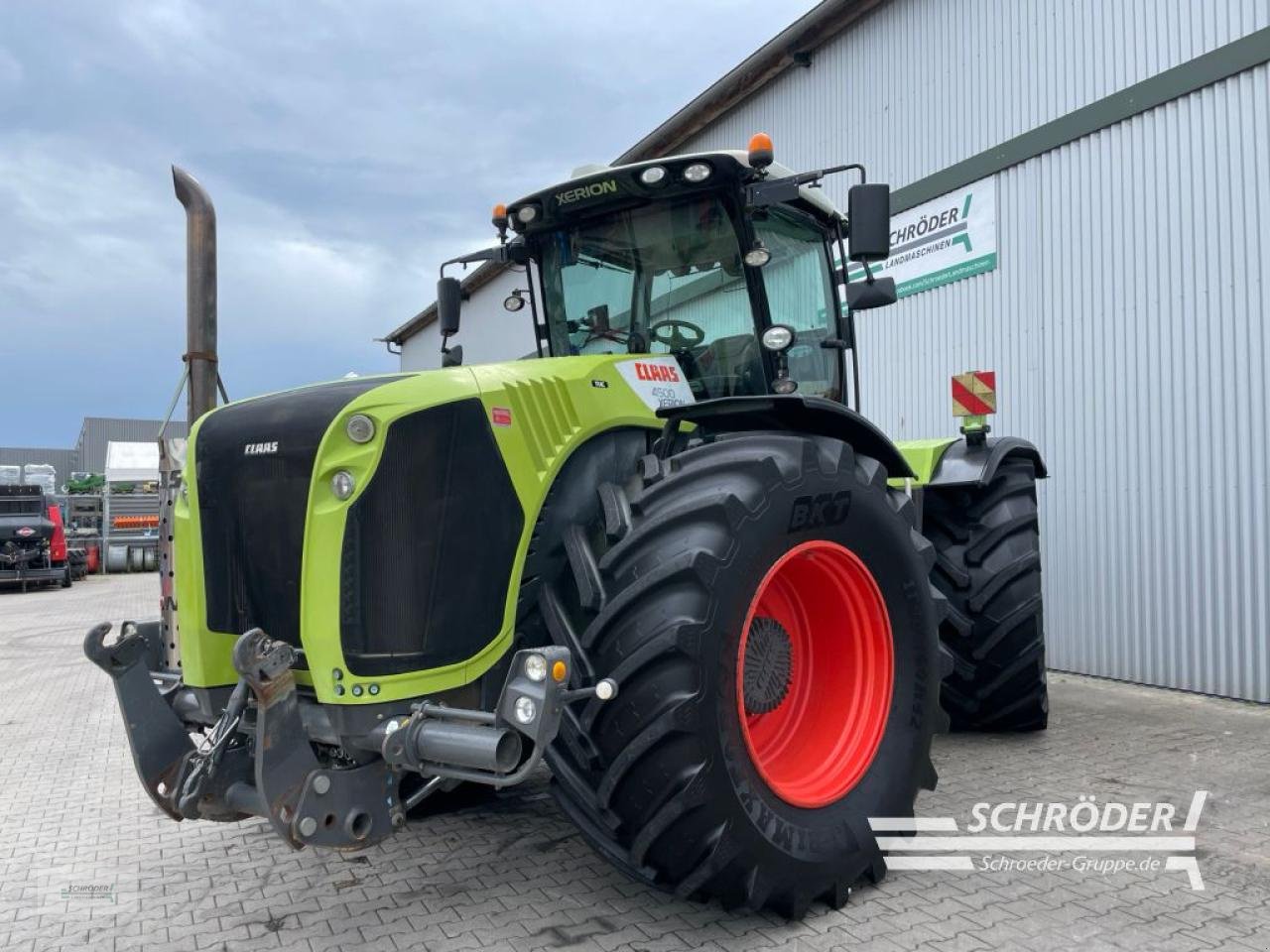 Traktor del tipo CLAAS XERION 4500, Gebrauchtmaschine In Wildeshausen (Immagine 5)