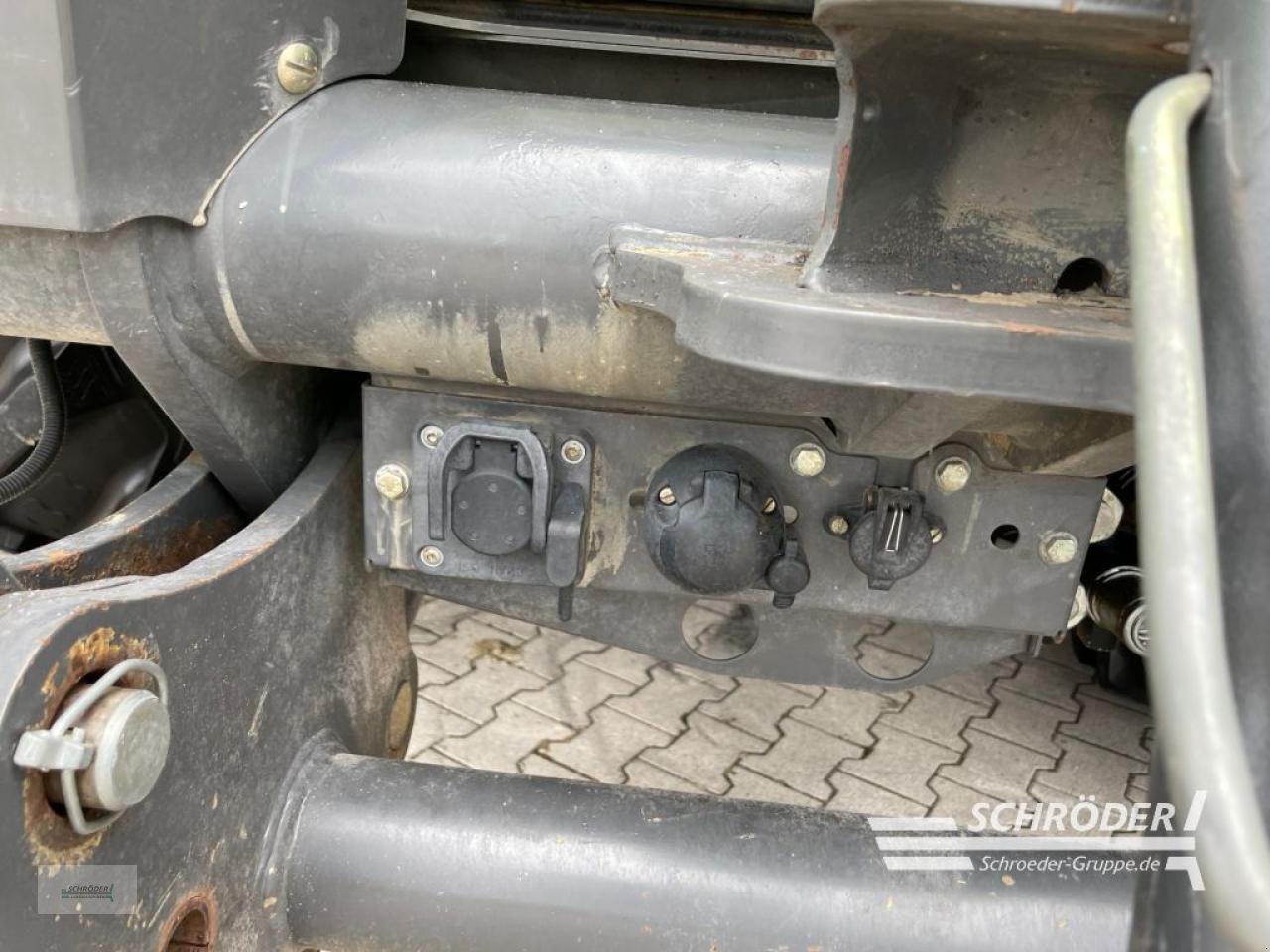 Traktor del tipo CLAAS XERION 4500, Gebrauchtmaschine In Wildeshausen (Immagine 9)