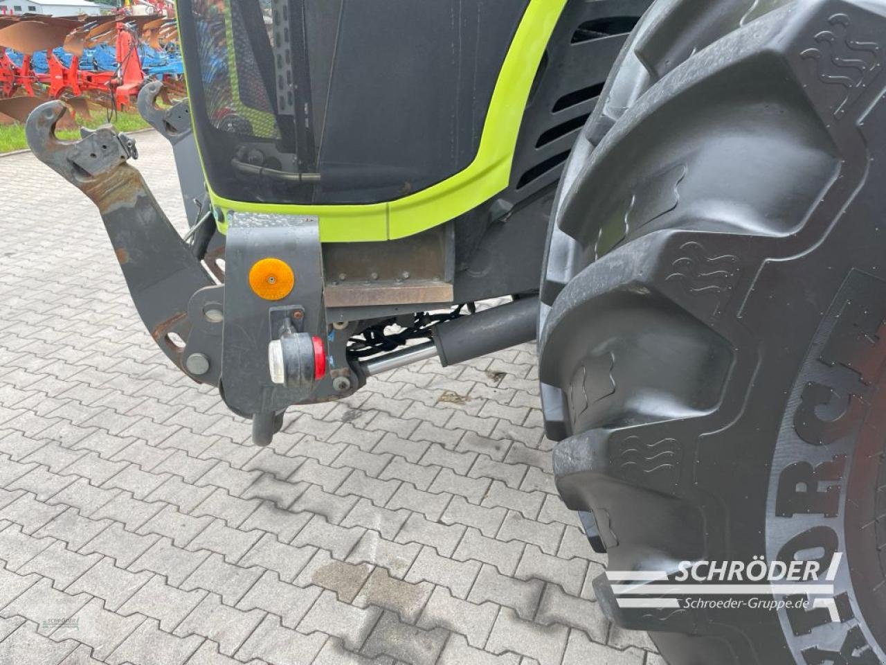 Traktor del tipo CLAAS XERION 4500, Gebrauchtmaschine In Wildeshausen (Immagine 11)