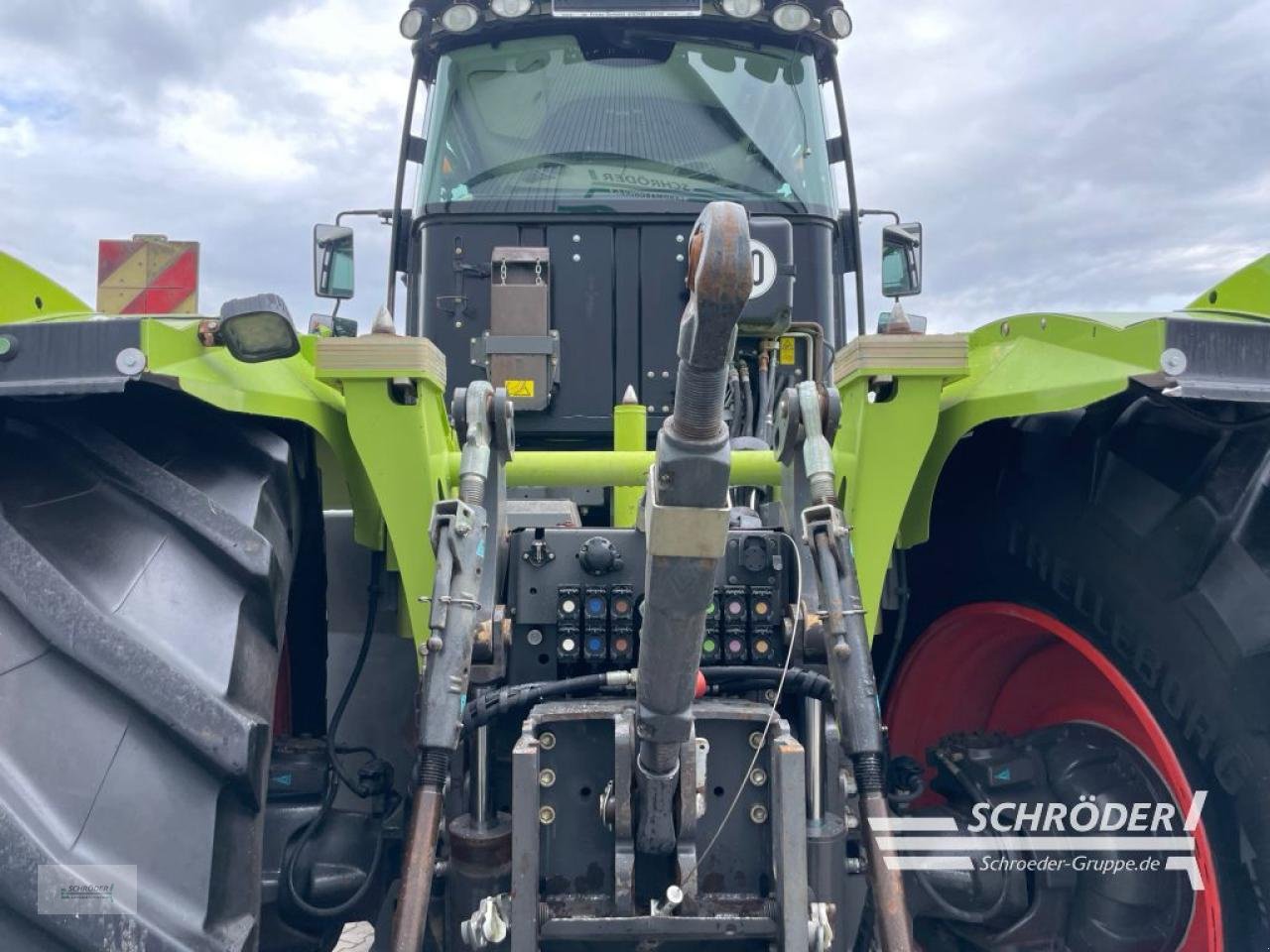 Traktor del tipo CLAAS XERION 4500, Gebrauchtmaschine In Wildeshausen (Immagine 22)