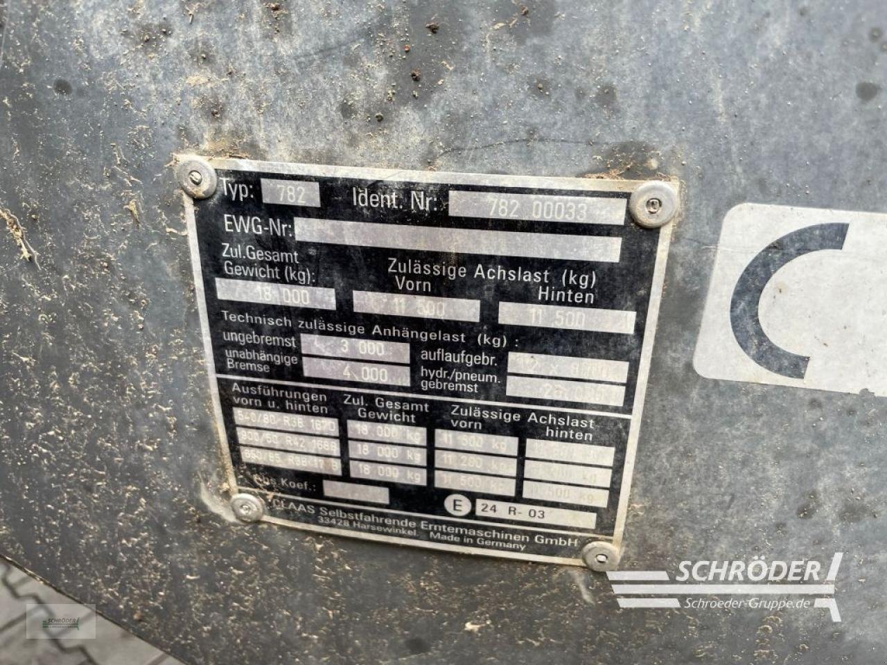 Traktor del tipo CLAAS XERION 4500, Gebrauchtmaschine In Wildeshausen (Immagine 26)