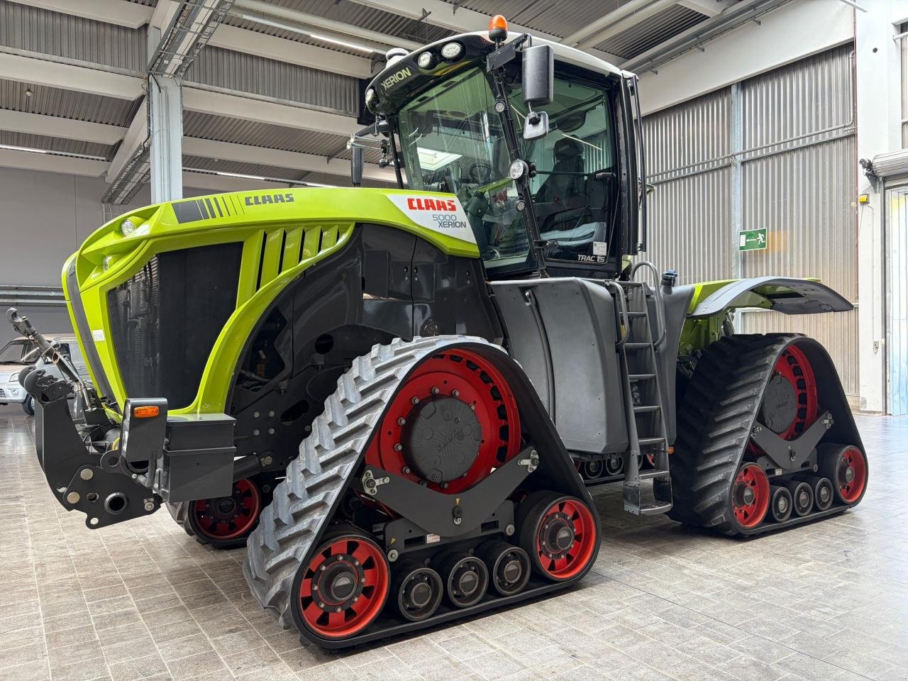 Traktor des Typs CLAAS XERION 5000 TRAC TS, Gebrauchtmaschine in Könnern (Bild 1)