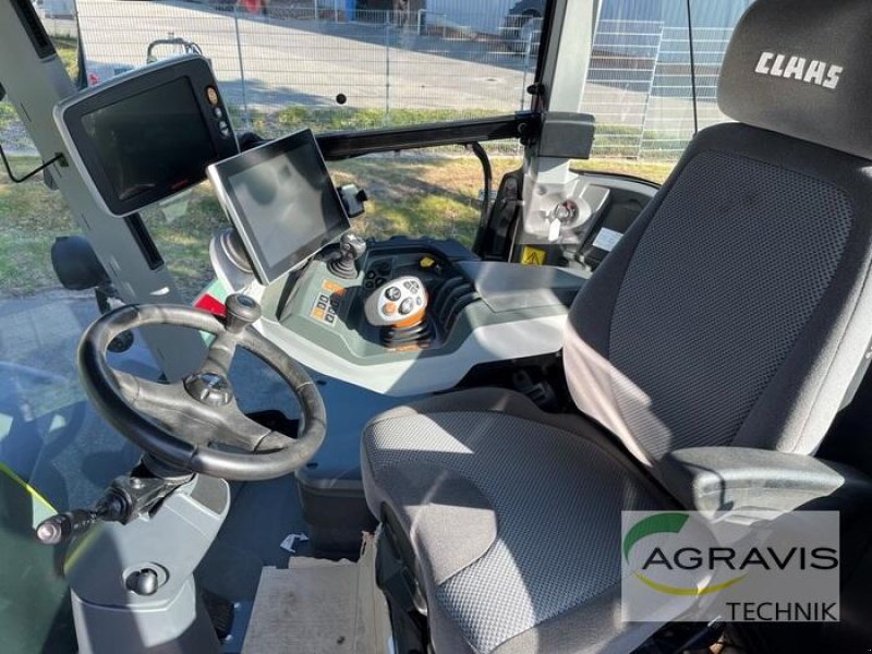 Traktor van het type CLAAS XERION 5000 TRAC VC, Gebrauchtmaschine in Meppen (Foto 16)