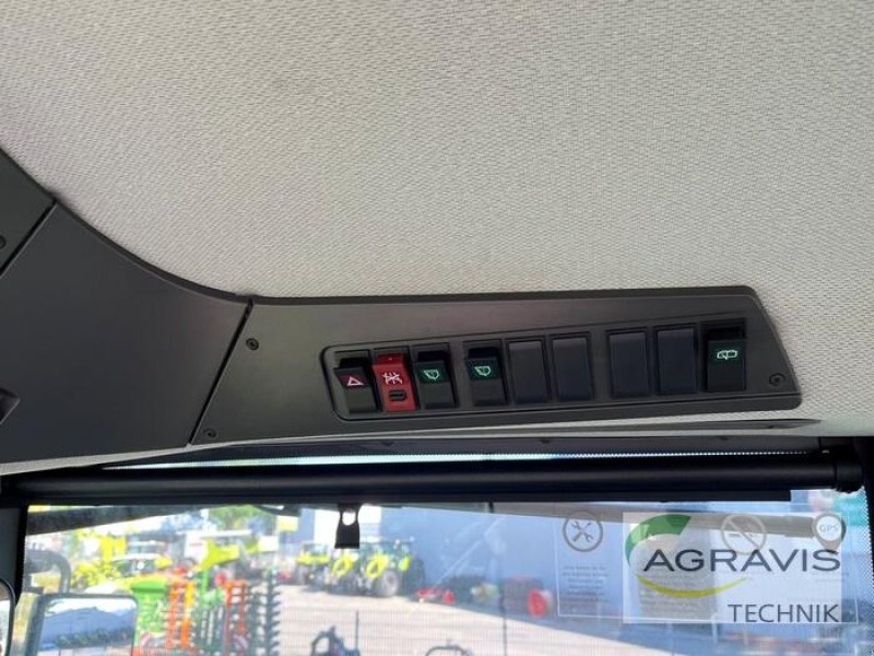 Traktor van het type CLAAS XERION 5000 TRAC VC, Gebrauchtmaschine in Meppen (Foto 18)