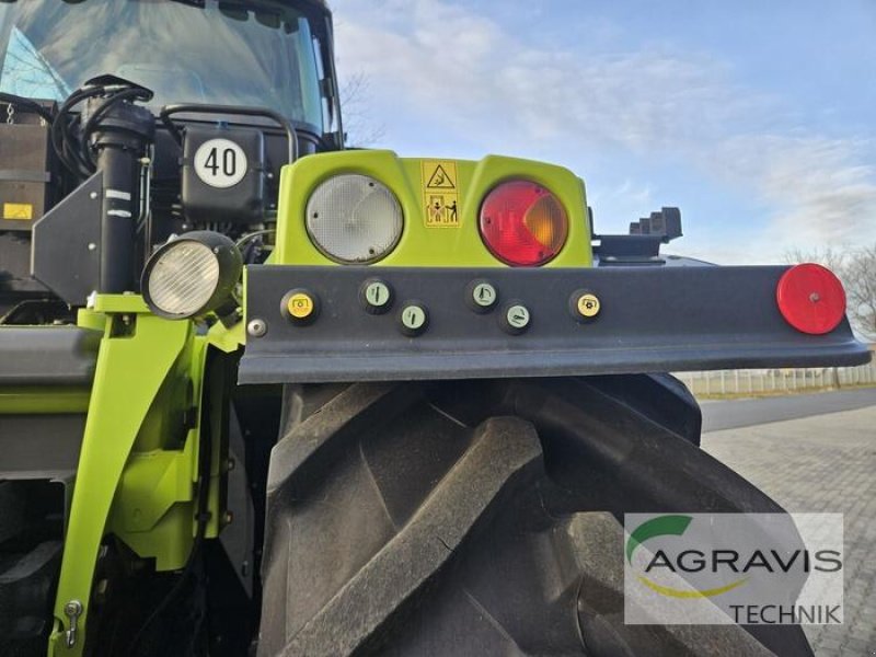 Traktor typu CLAAS XERION 5000 TRAC VC, Gebrauchtmaschine w Meppen (Zdjęcie 12)