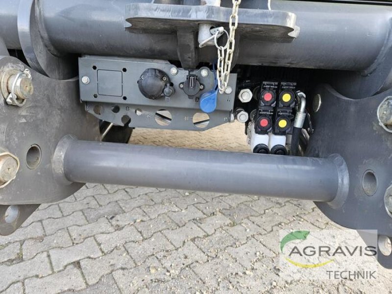 Traktor typu CLAAS XERION 5000 TRAC VC, Gebrauchtmaschine w Meppen (Zdjęcie 7)