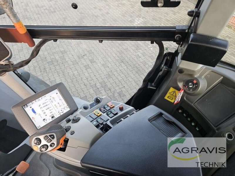 Traktor typu CLAAS XERION 5000 TRAC VC, Gebrauchtmaschine w Meppen (Zdjęcie 18)