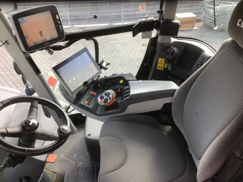 Traktor Türe ait CLAAS XERION 5000 TRAC VC, Gebrauchtmaschine içinde Landsberg (resim 11)
