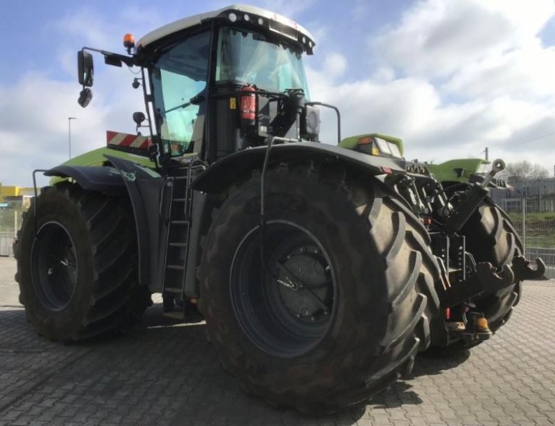 Traktor Türe ait CLAAS XERION 5000 TRAC VC, Gebrauchtmaschine içinde Landsberg (resim 9)