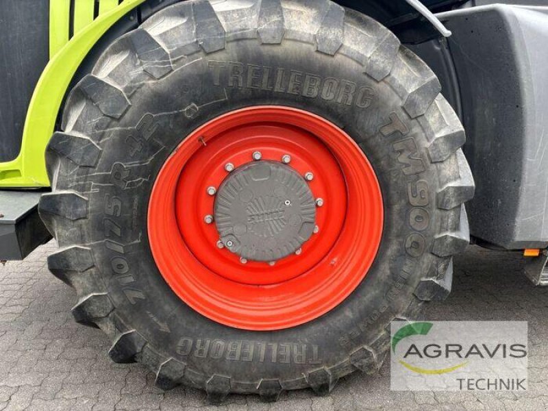 Traktor Türe ait CLAAS XERION 5000 TRAC VC, Gebrauchtmaschine içinde Olfen  (resim 9)