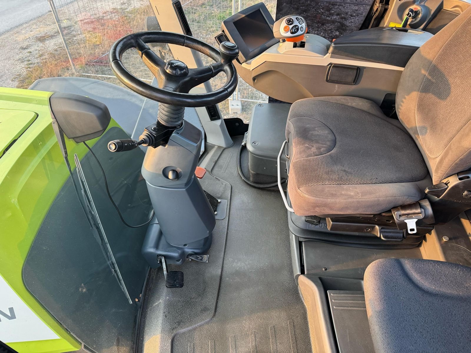 Traktor des Typs CLAAS Xerion 5000 Trac VC, Gebrauchtmaschine in Harmannsdorf-Rückersdorf (Bild 8)