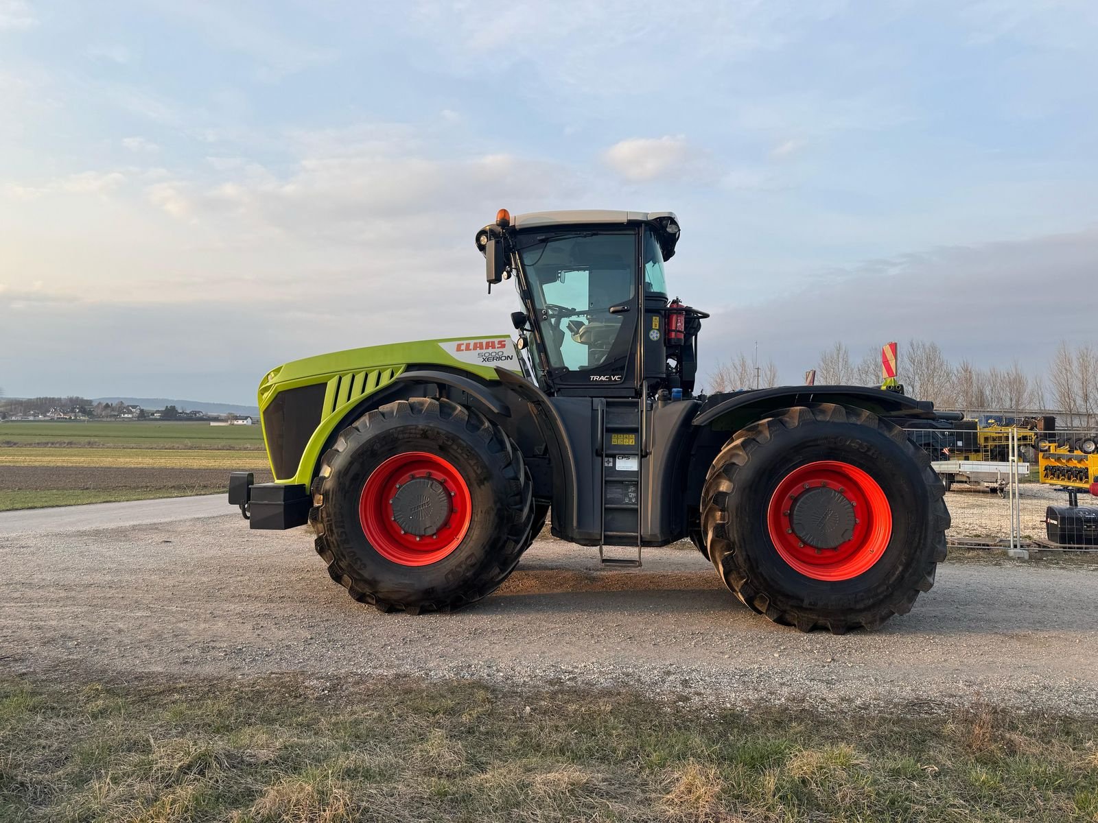 Traktor des Typs CLAAS Xerion 5000 Trac VC, Gebrauchtmaschine in Harmannsdorf-Rückersdorf (Bild 1)