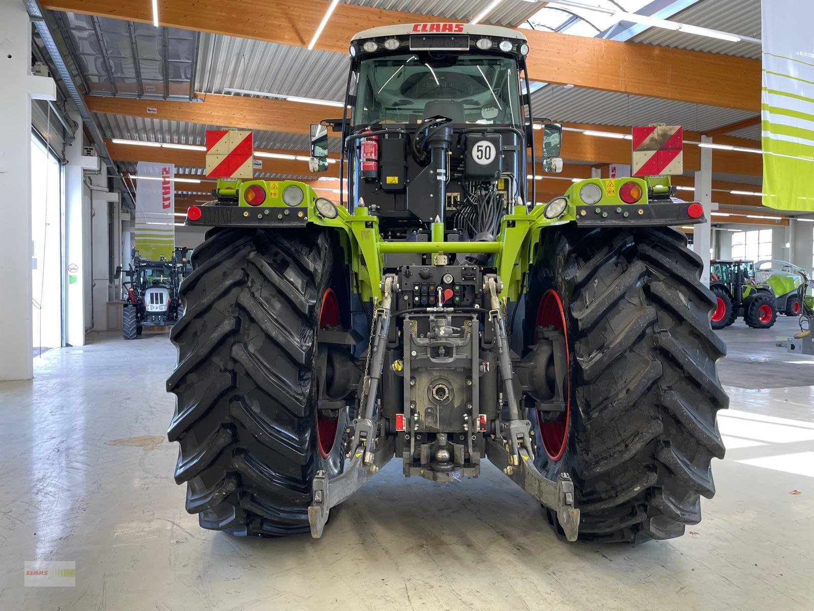 Traktor des Typs CLAAS XERION 5000 TRAC VC, Gebrauchtmaschine in Langenau (Bild 5)