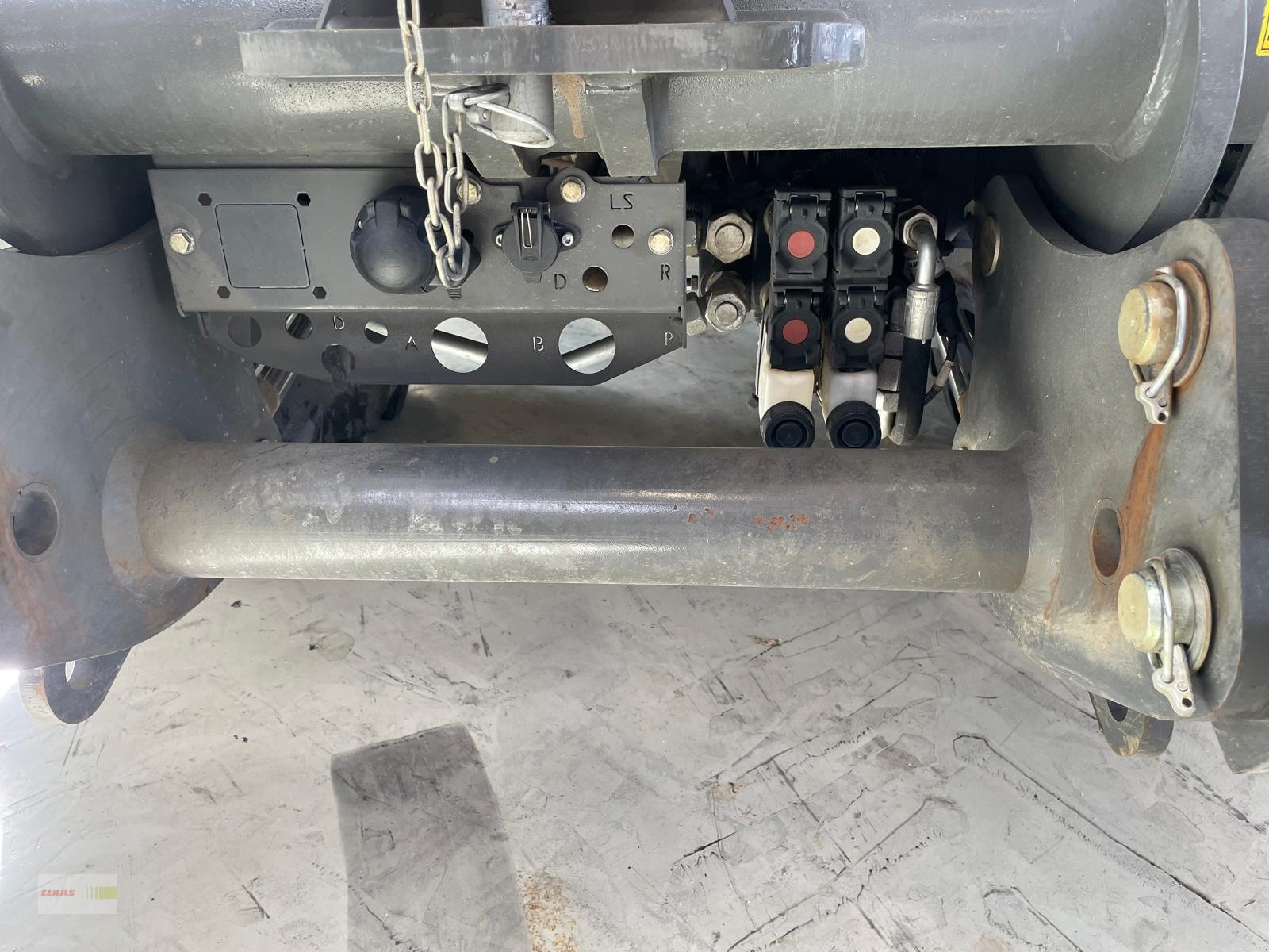 Traktor des Typs CLAAS XERION 5000 TRAC VC, Gebrauchtmaschine in Langenau (Bild 20)