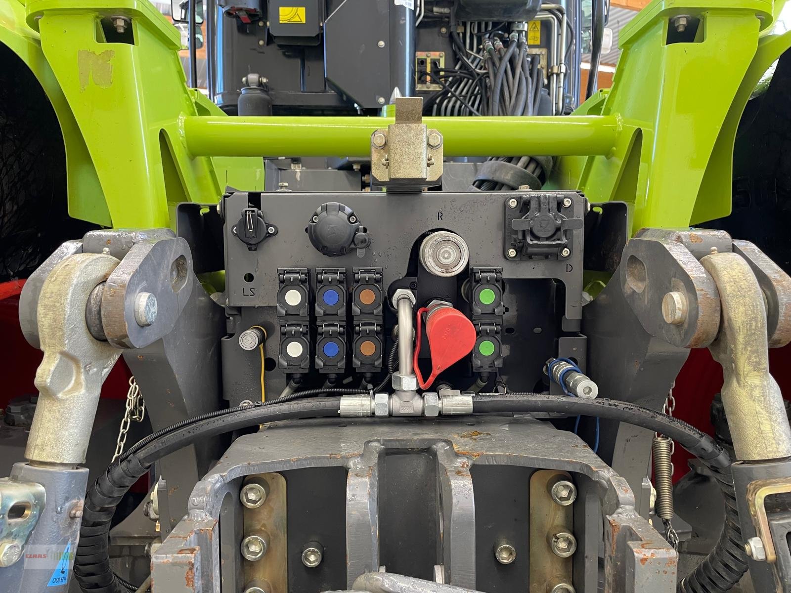 Traktor des Typs CLAAS XERION 5000 TRAC VC, Gebrauchtmaschine in Langenau (Bild 22)