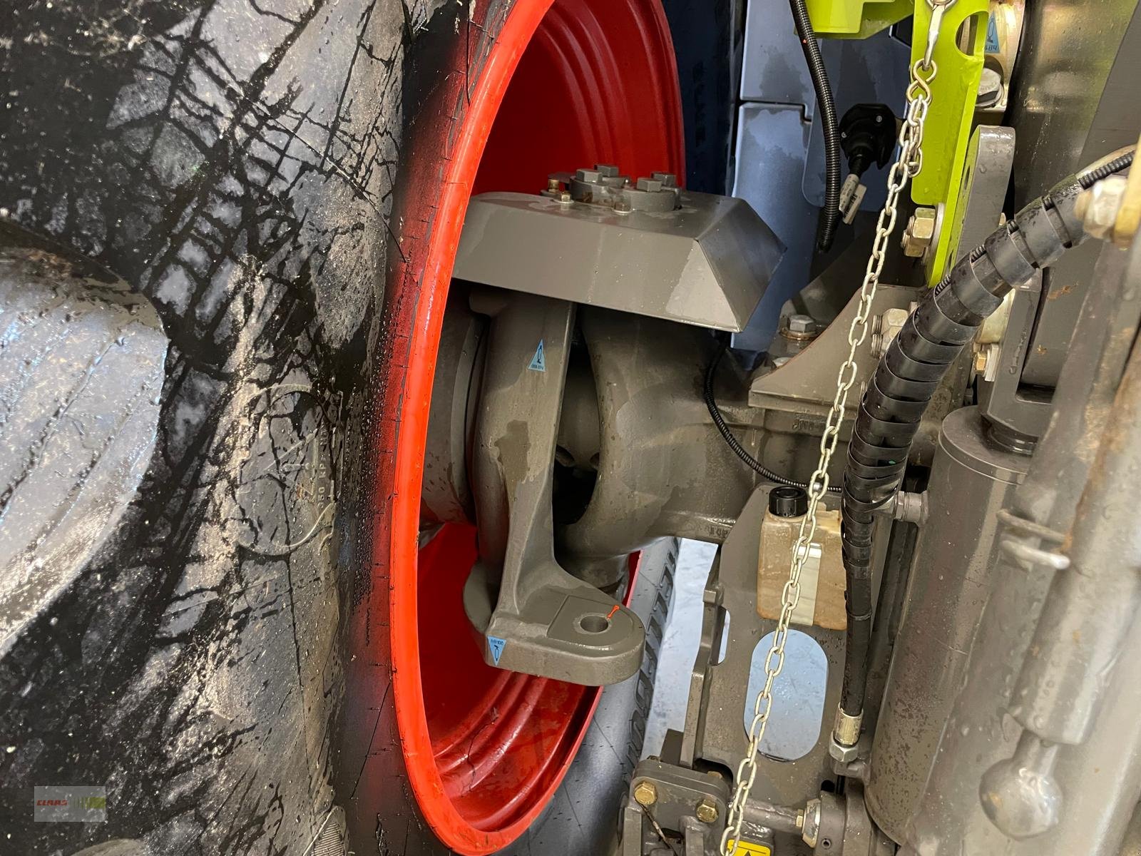 Traktor des Typs CLAAS XERION 5000 TRAC VC, Gebrauchtmaschine in Langenau (Bild 29)