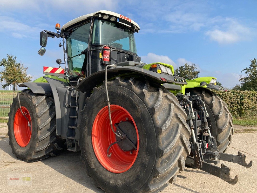 Traktor от тип CLAAS Xerion 5000 Trac, Gebrauchtmaschine в Groß Germersleben (Снимка 4)