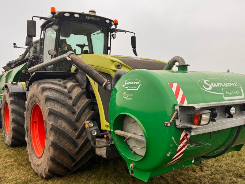 Traktor typu CLAAS XERION 5000, Gebrauchtmaschine v Rødekro (Obrázek 1)
