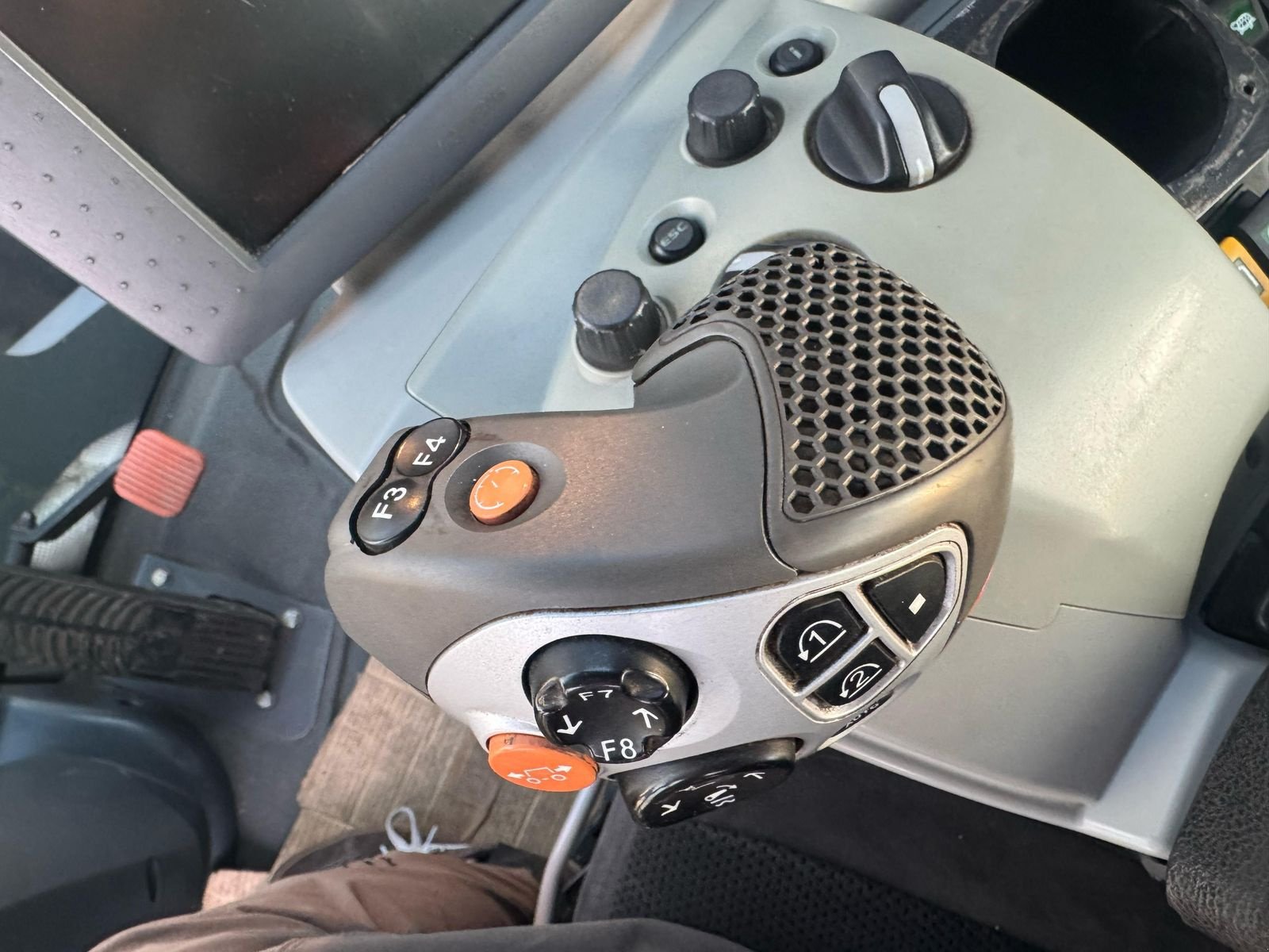 Traktor van het type CLAAS Xerion 5000, Gebrauchtmaschine in Harmannsdorf-Rückersdorf (Foto 11)