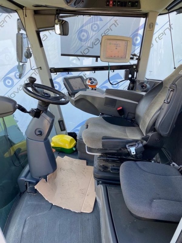 Traktor of the type CLAAS XERION 5000, Gebrauchtmaschine in Kolding (Picture 4)