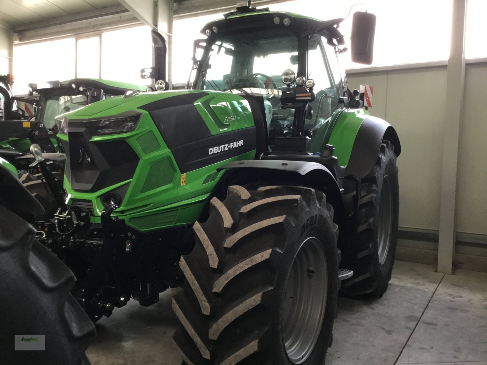 Traktor des Typs Deutz-Fahr # Der Preis ist heiß! # Agrotron 7250 TTV, Neumaschine in Beilngries (Bild 2)