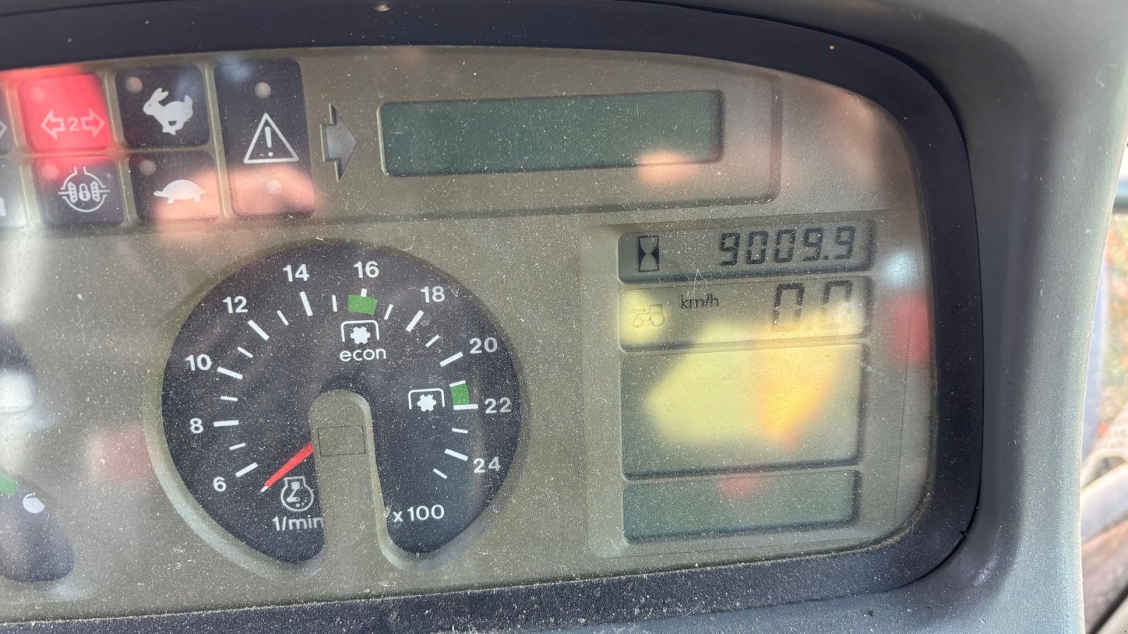 Traktor of the type Deutz-Fahr 165 Agrotron, Gebrauchtmaschine in Glamsbjerg (Picture 3)