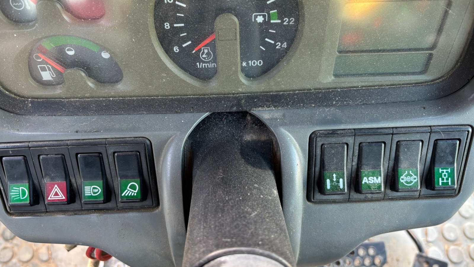 Traktor of the type Deutz-Fahr 165 Agrotron, Gebrauchtmaschine in Glamsbjerg (Picture 4)