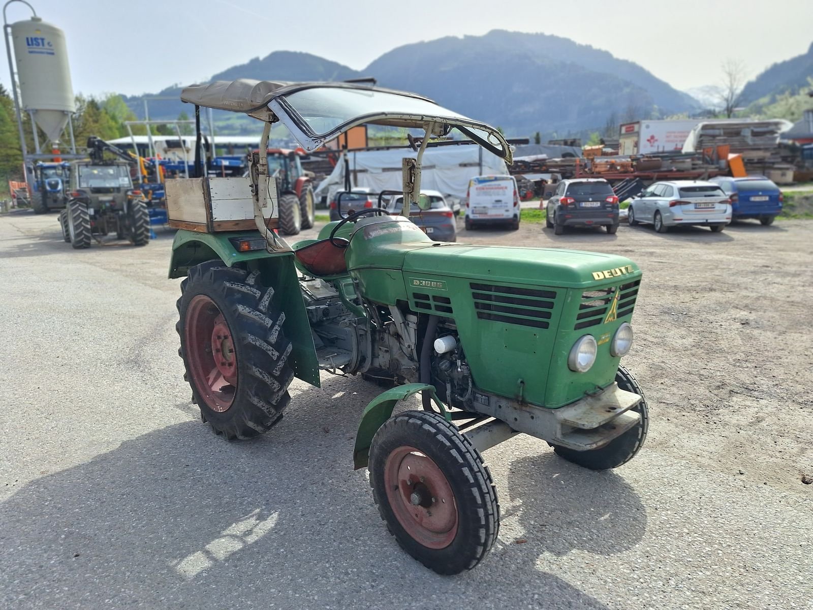 Traktor typu Deutz-Fahr 3006, Gebrauchtmaschine v Burgkirchen (Obrázek 3)