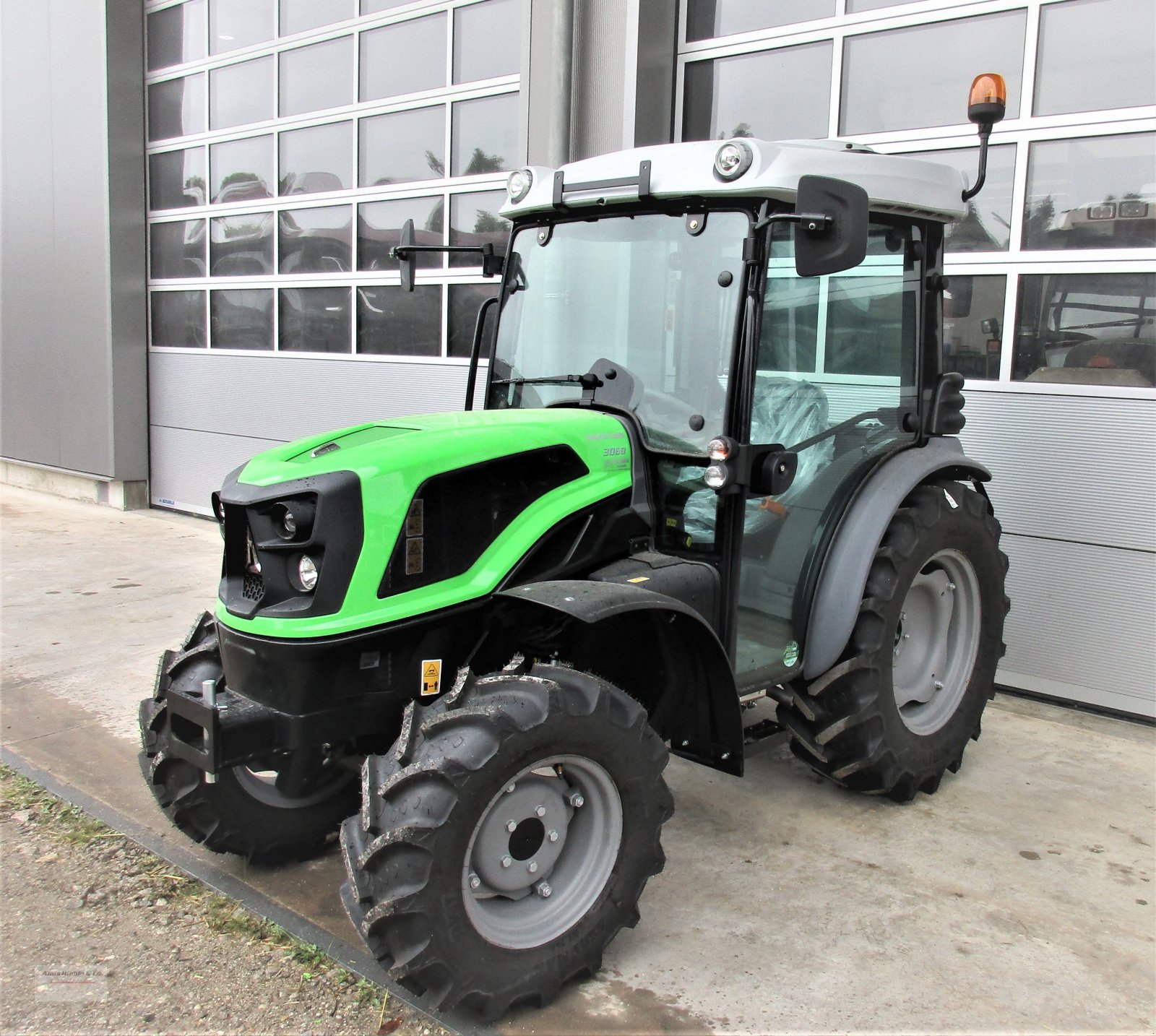 Traktor a típus Deutz-Fahr 3050  Klima, Neumaschine ekkor: Tapfheim (Kép 1)