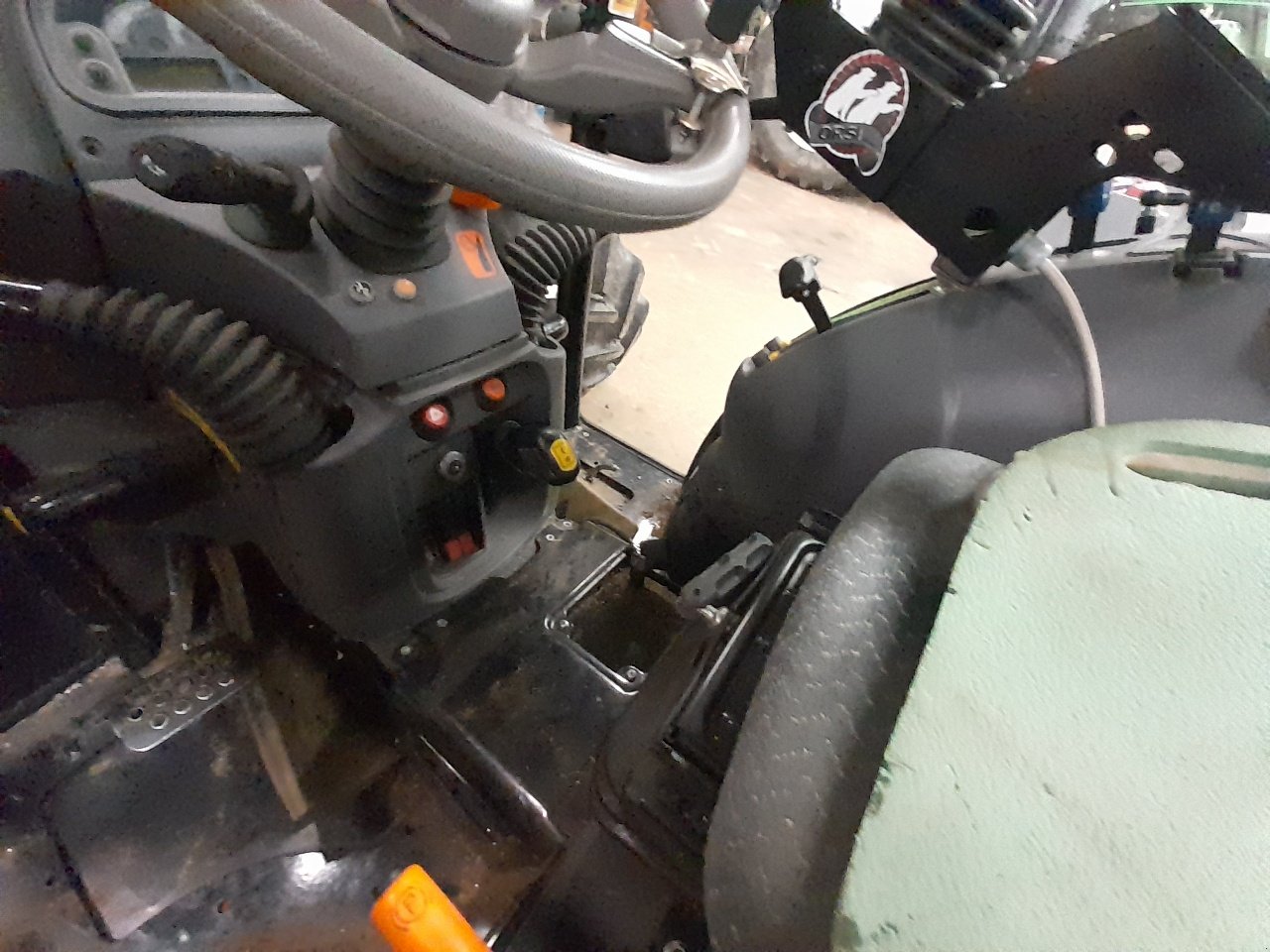 Traktor des Typs Deutz-Fahr 3050, Gebrauchtmaschine in SAINT LOUP (Bild 2)