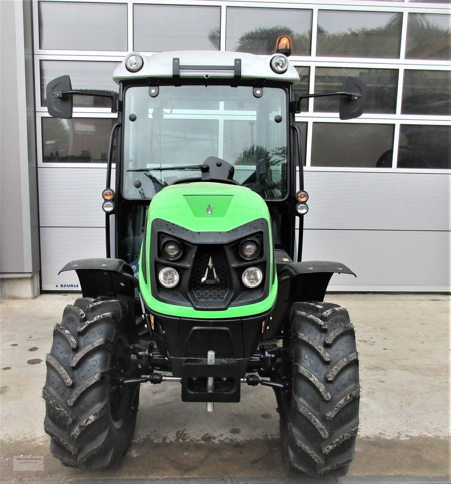 Traktor des Typs Deutz-Fahr 3050, Neumaschine in Tapfheim (Bild 3)