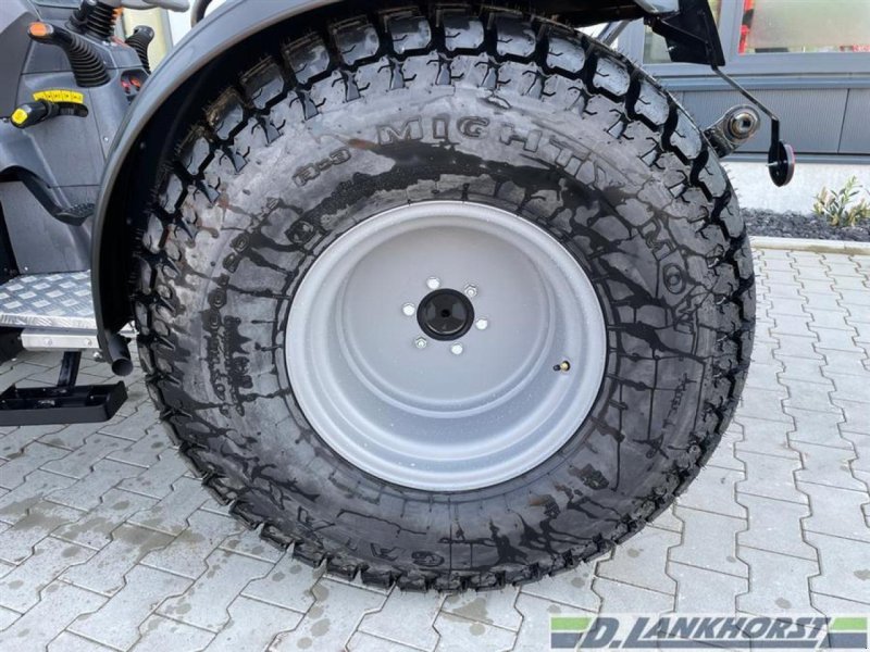 Traktor des Typs Deutz-Fahr 3060 (A), Neumaschine in Emsbüren (Bild 18)