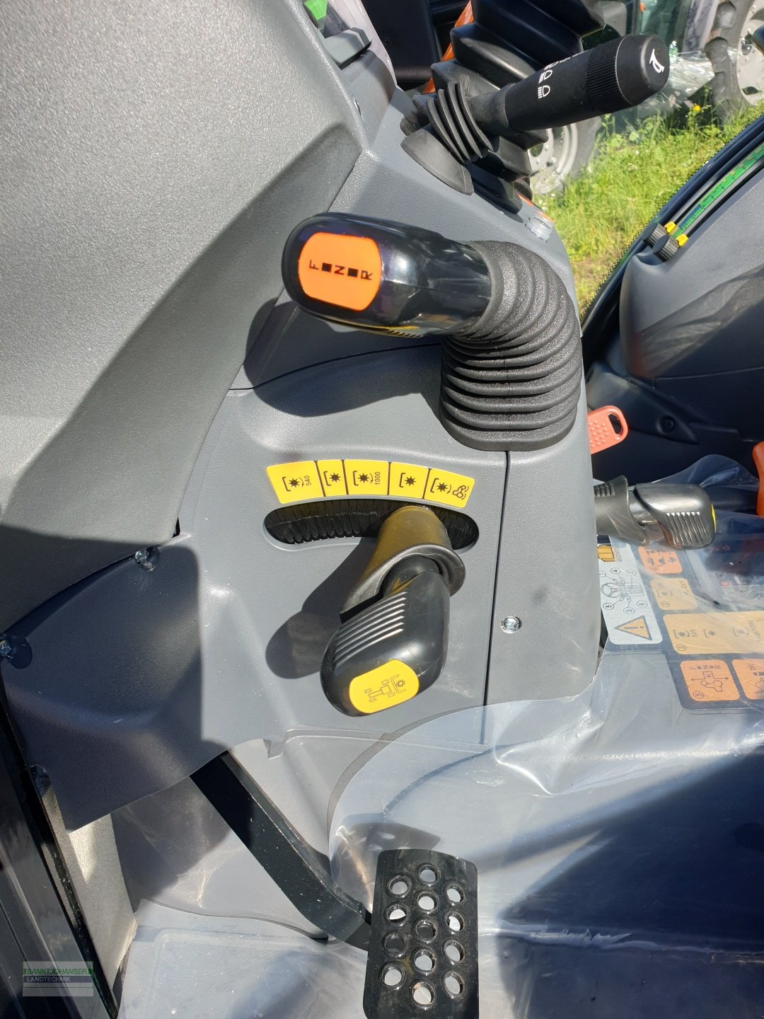 Traktor tip Deutz-Fahr 3060 -Aktionspreis-, Neumaschine in Diessen (Poză 15)