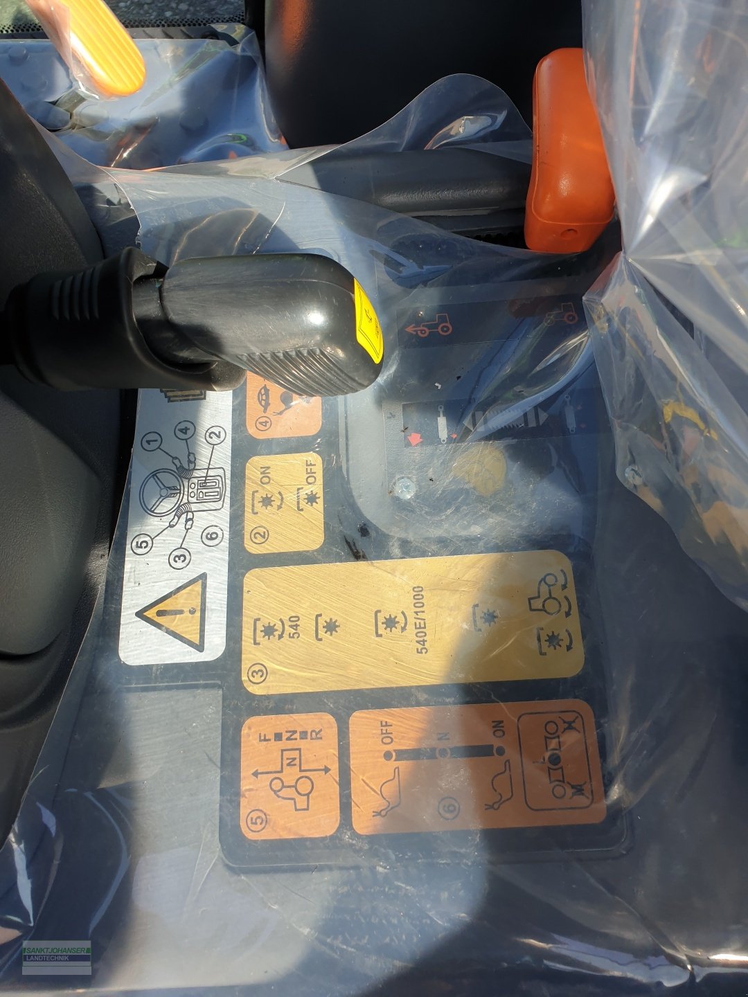 Traktor tip Deutz-Fahr 3060 -Aktionspreis-, Neumaschine in Diessen (Poză 16)