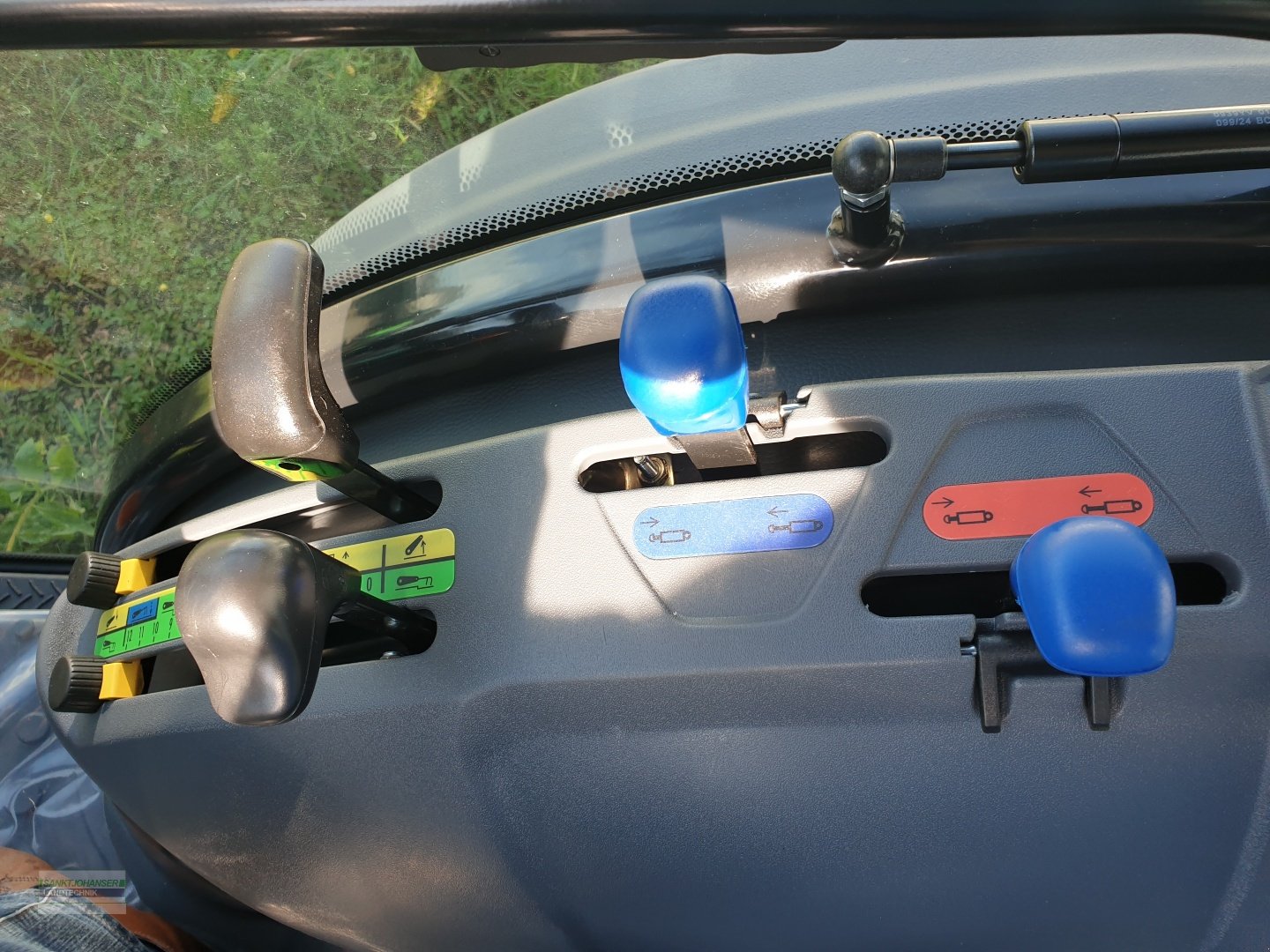 Traktor tip Deutz-Fahr 3060 -Aktionspreis-, Neumaschine in Diessen (Poză 17)