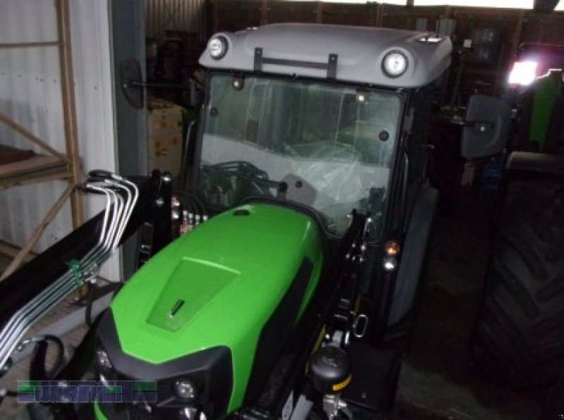 Traktor des Typs Deutz-Fahr 3060 mit Industrielader, Neumaschine in Buchdorf (Bild 2)